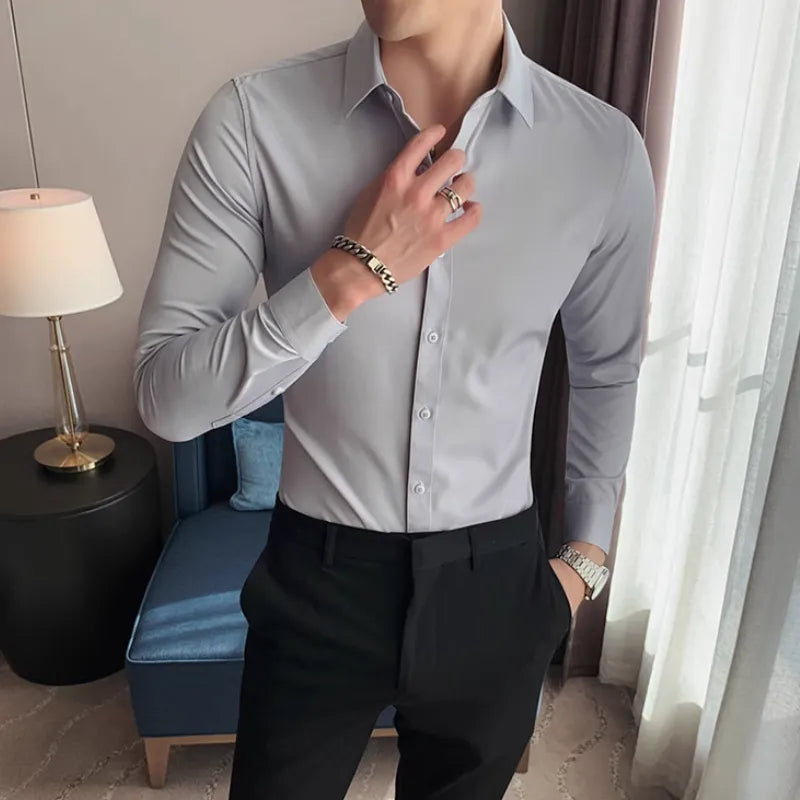 Camicia da uomo in misto cotone: eleganza e comfort per l'uso quotidiano