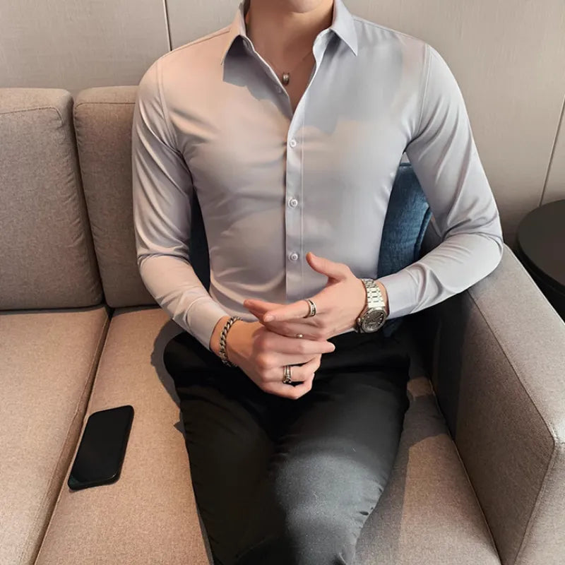 Camicia da uomo in misto cotone: eleganza e comfort per l'uso quotidiano