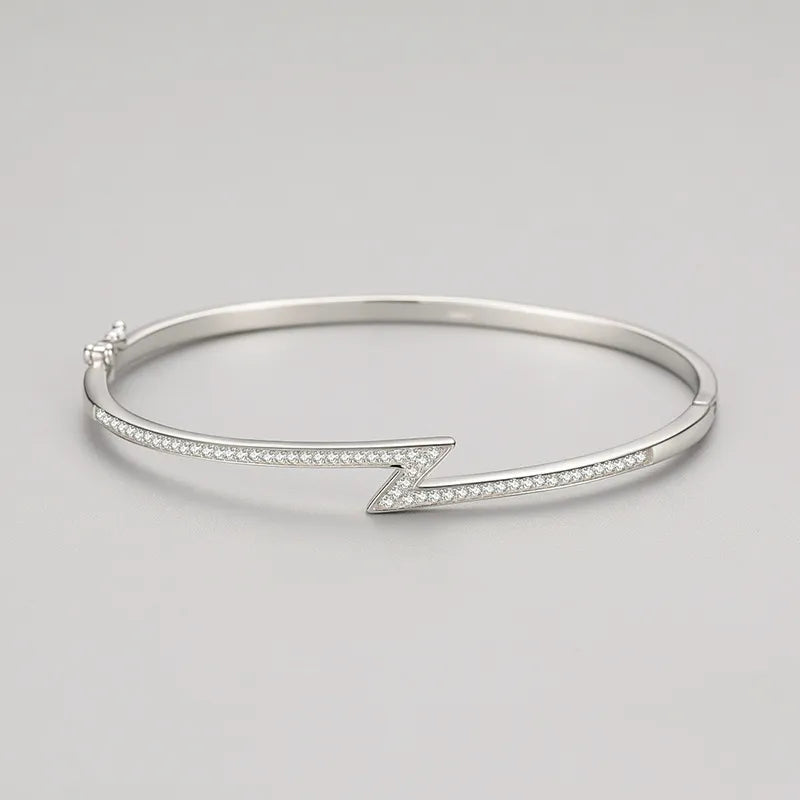 Bracciale in argento 925 – Design minimalista a forma di fulmine