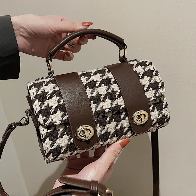Borsa a mano da donna con motivo pied de poule – Elegante e compatta