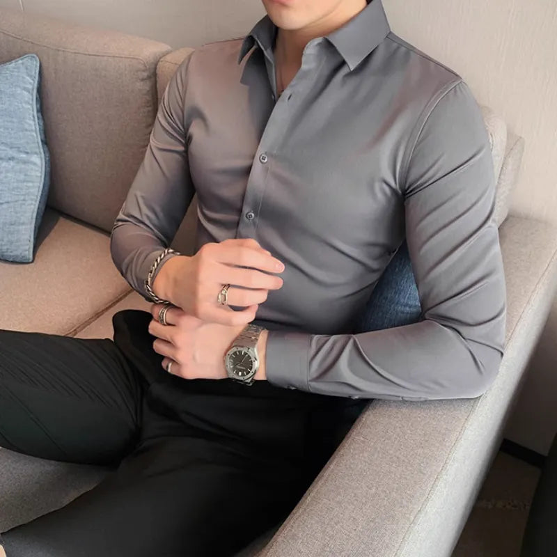 Camicia da uomo in misto cotone: eleganza e comfort per l'uso quotidiano