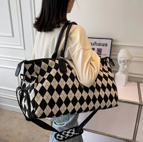 Borsa da viaggio da donna - Motivo a scacchiera e scomparto separato per indumenti bagnati