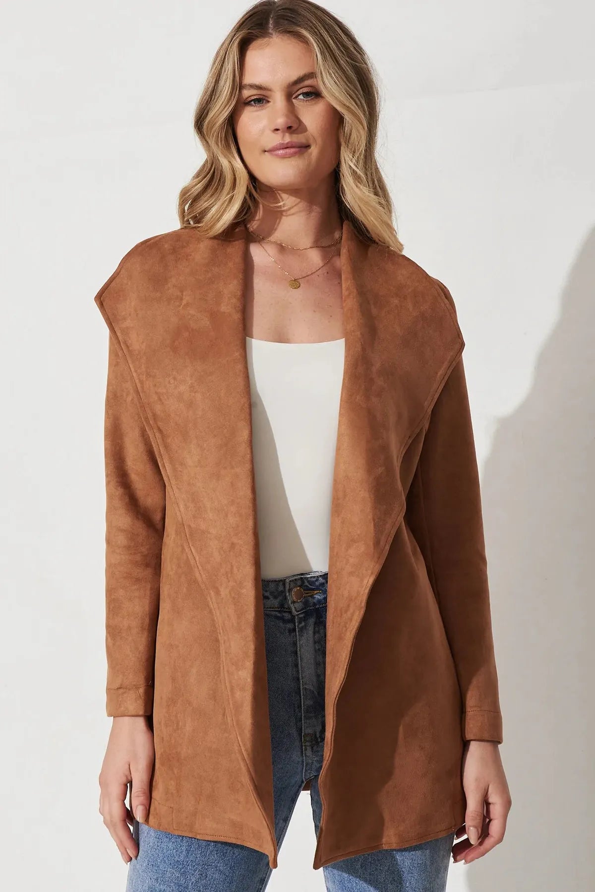 Giacca calda da donna - Eleganza minimalista per l'autunno e l'inverno