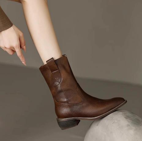 Stivaletti con tacco a blocco da donna: eleganza e comfort per tutti i giorni