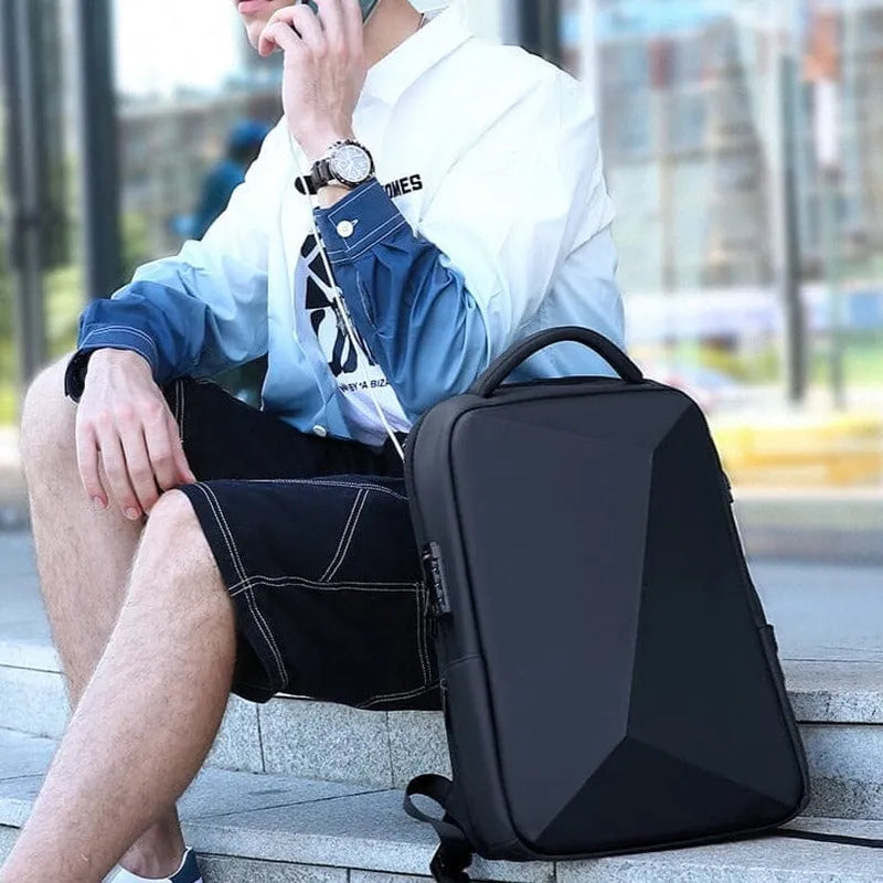 Zaino professionale – Design urbano minimalista con porta USB e lucchetto TSA